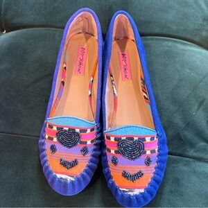 BETSEY Johnson Mayhemm Blue Suede & Canvas Aztec Print Beaded Moccasins sz 8